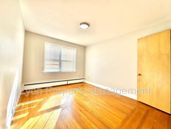 Building Photo - 535 Manville Rd