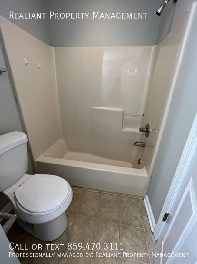 Foto del edificio - 3849 Sugar Creek Dr