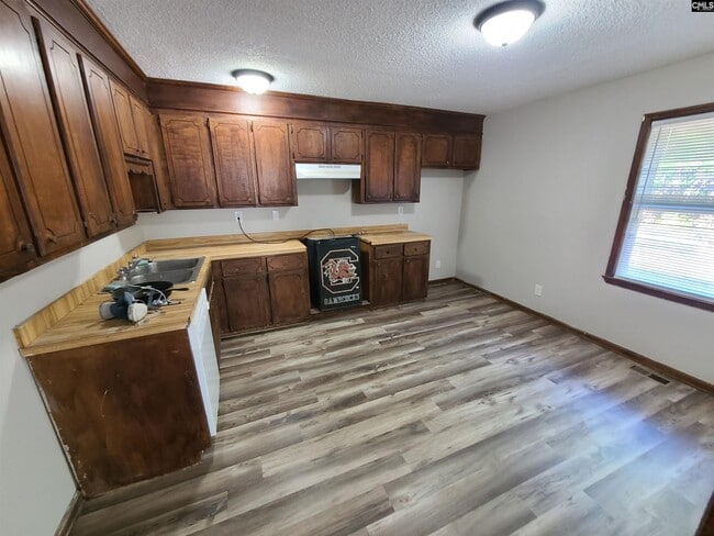 Building Photo - 134 Calvin Ct