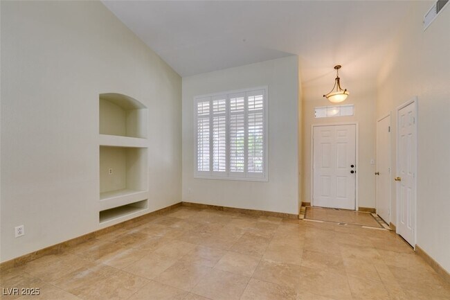 Building Photo - 9530 S Soloshine St