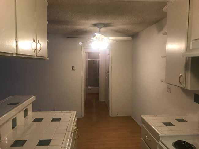 Dinning - 10425 Irene St