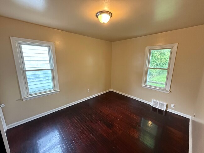 Foto del edificio - 21160 Dexter Blvd