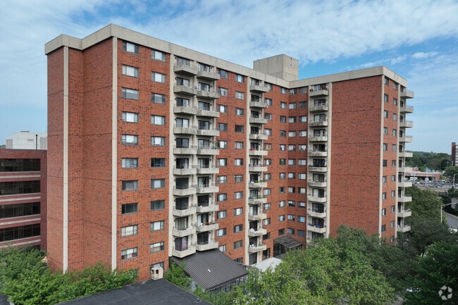 Building Photo - Pleasant Plaza