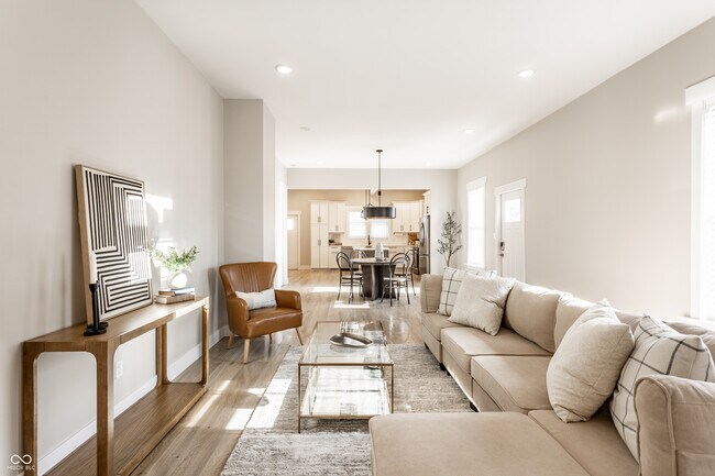 Foto del edificio - 1330 Marlowe Ave