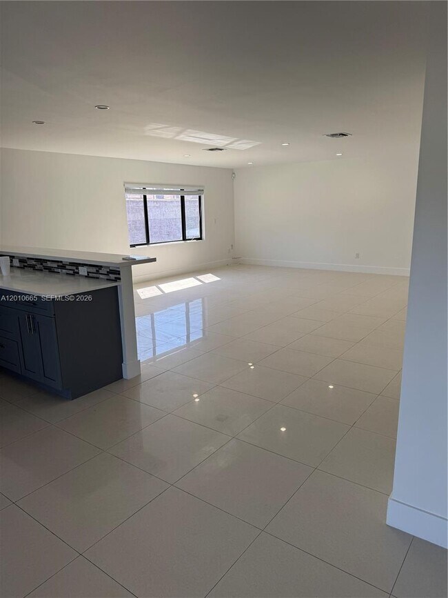 Foto del edificio - 3252 SW 132nd Ave
