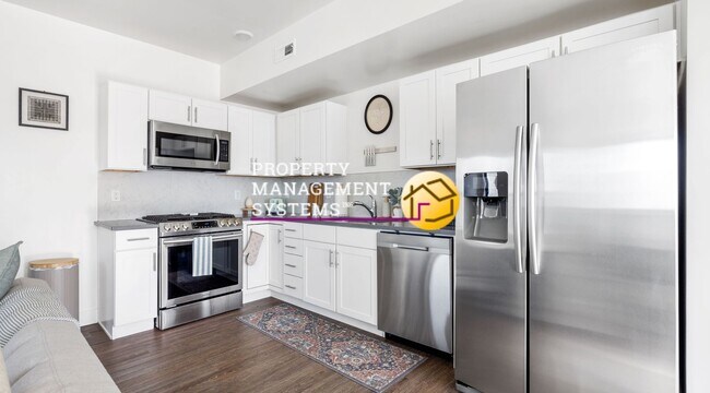 Foto del edificio - 2 Bed Townhome - *Includes Internet!!