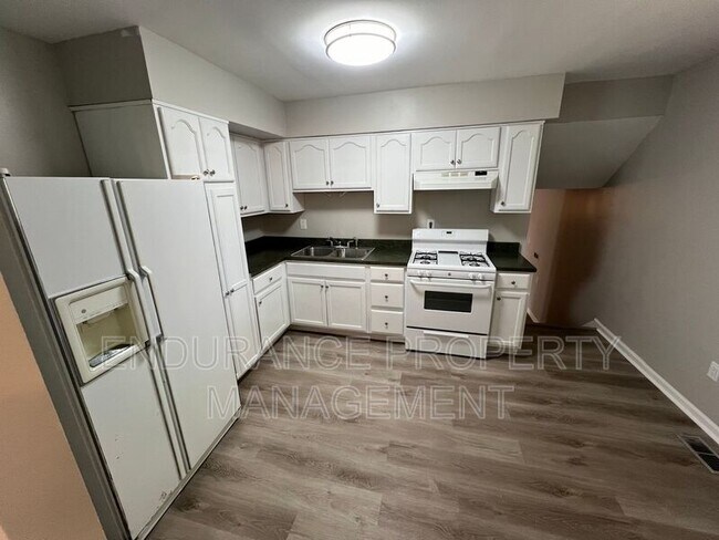 Building Photo - 5049 Coulson Dr