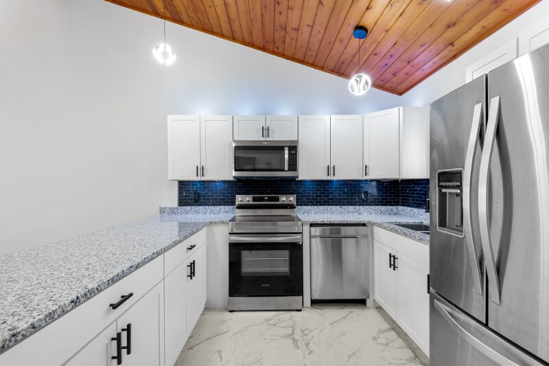 Primary Photo - 60 Aspen Dr