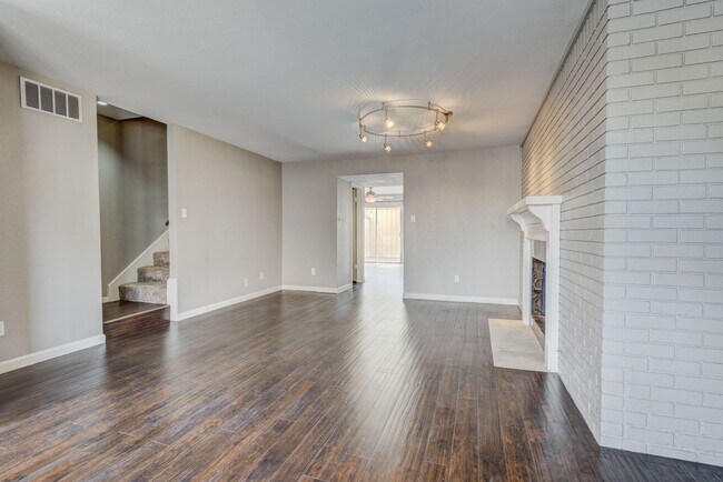 Foto del edificio - 6444 Burgoyne Rd