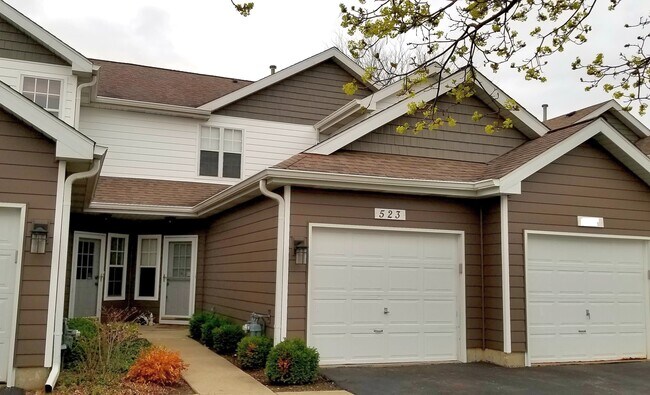 Building Photo - 523 Woodhaven Dr