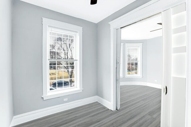 Building Photo - 5341 S Indiana Ave