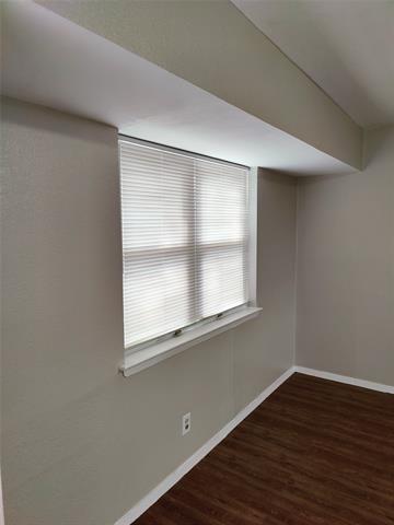 Building Photo - 805 Rosewood Hills Dr