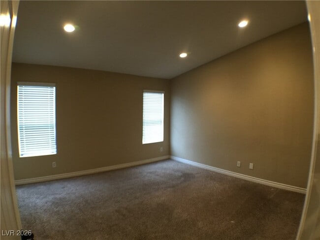 Building Photo - 8649 Trafalgar Dr