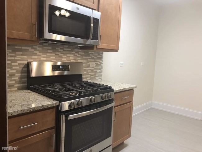 Foto del edificio - 5354 W Byron St