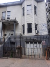 Building Photo - 19 Minerva Pl