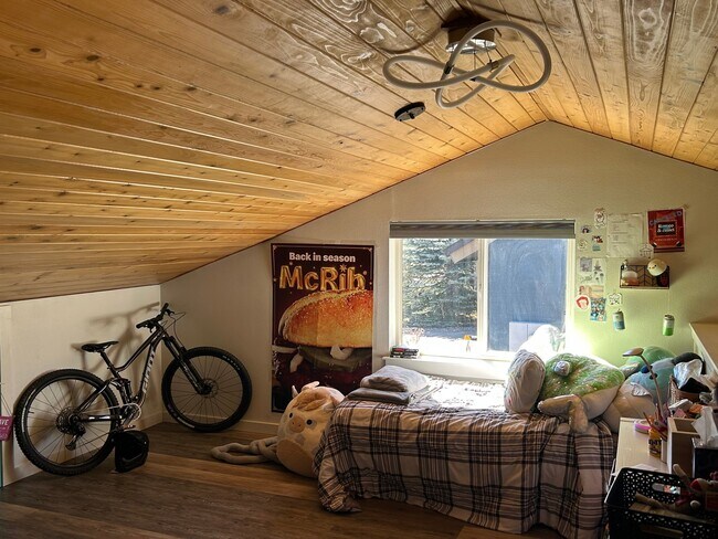 Foto del edificio - 221 Candlelight Meadow Dr