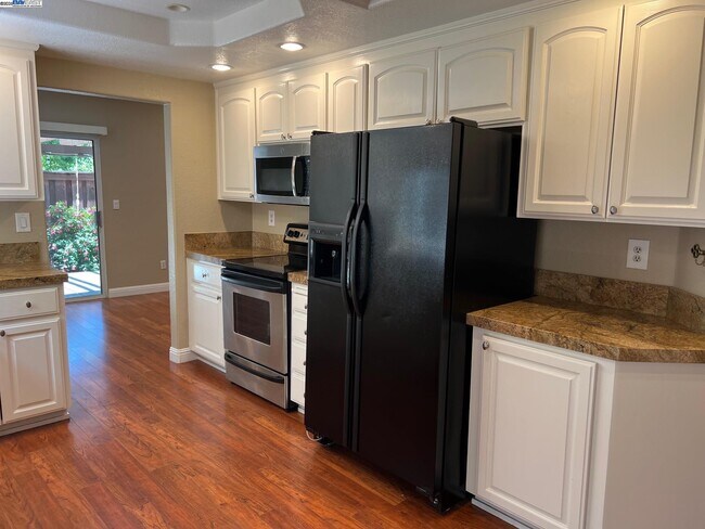 Building Photo - 4173 Garibaldi Pl