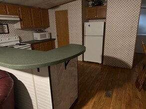 Building Photo - 103 Spa Rd