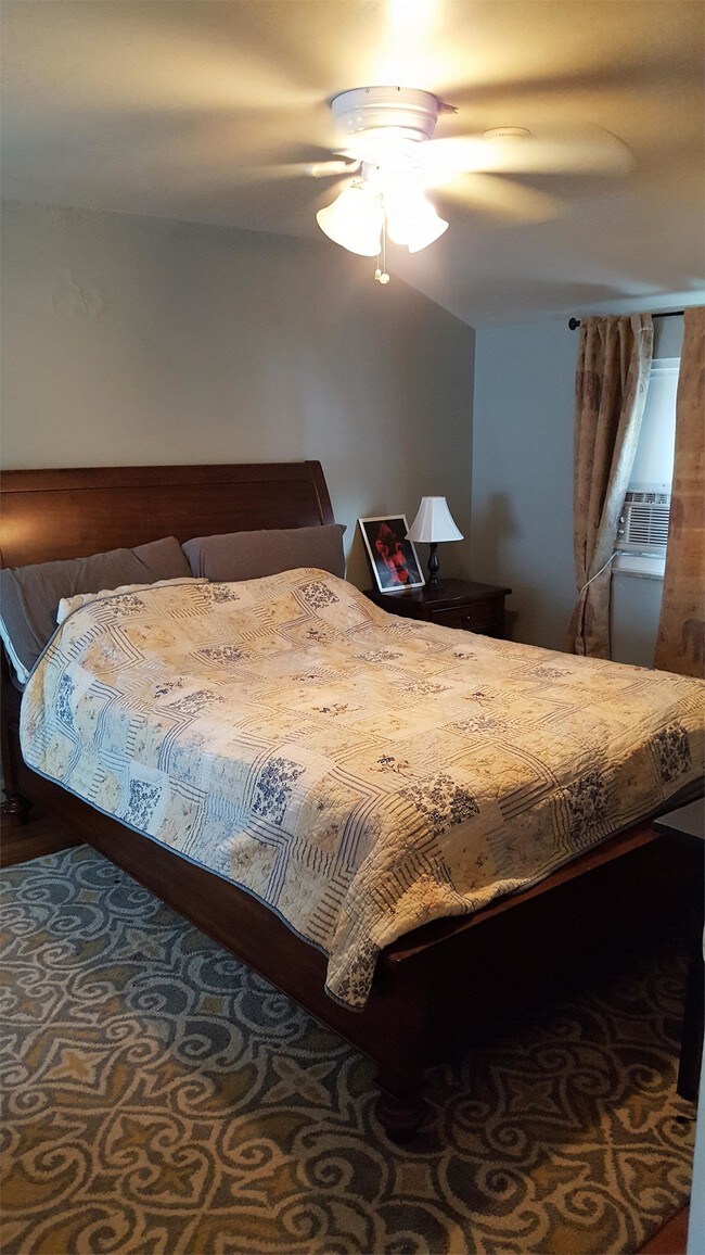 Building Photo - 6828 Meade St