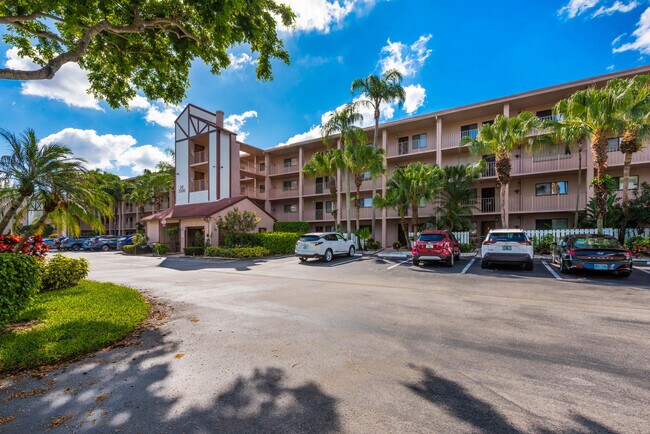 Building Photo - 7300 Amberly Ln