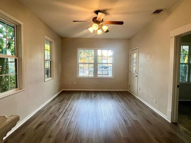 Foto del edificio - 106 Regina St