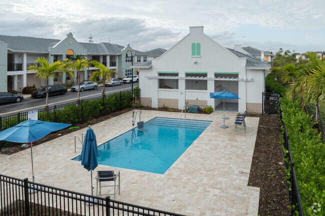 905 sw 12th Ave Delray Beach, FL 33444 - Island Cove Apartments
