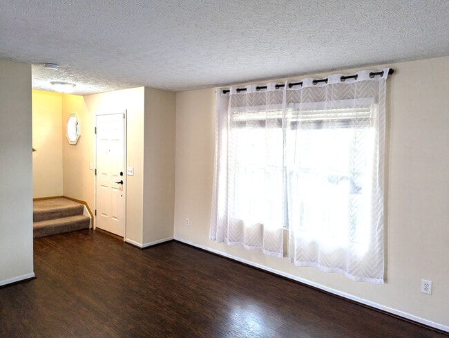Building Photo - 9146 Drum Plz