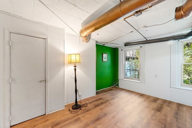 Building Photo - 318 Shawmut Ave