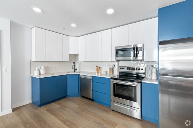 Building Photo - 55 Tunxis Ave