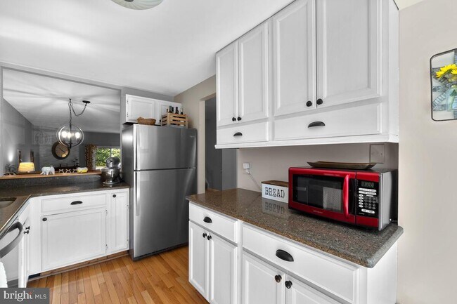 Building Photo - 1785 Whisperhill Dr