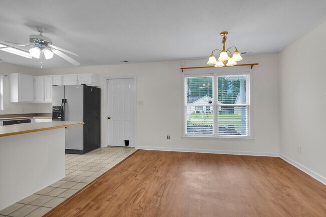 Foto del edificio - 108 Luke Ct