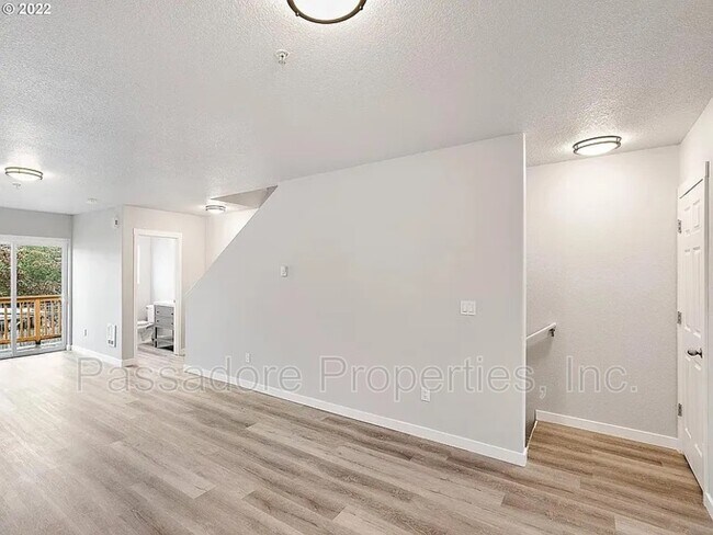 Foto del edificio - 3233 SE 122nd Ave
