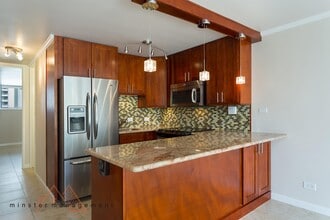 Building Photo - 2611 Ala Wai Blvd