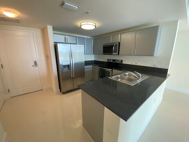 Foto del edificio - 1871 NW South River Dr