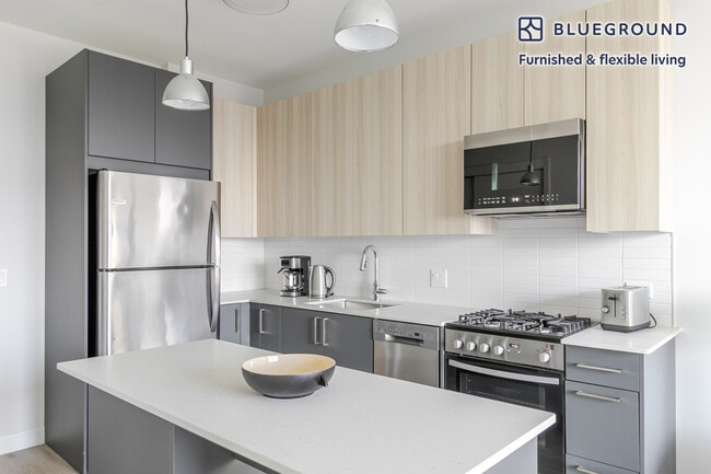 Foto del edificio - 670 N May St