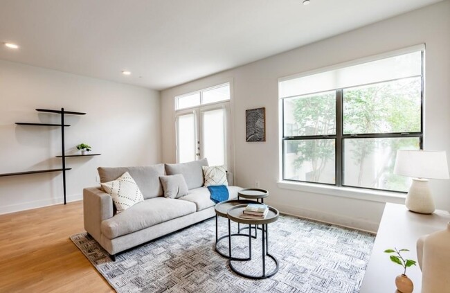 Foto del edificio - 2221 W Dallas St
