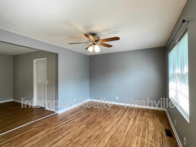 Building Photo - 1309 Robin Hill Rd