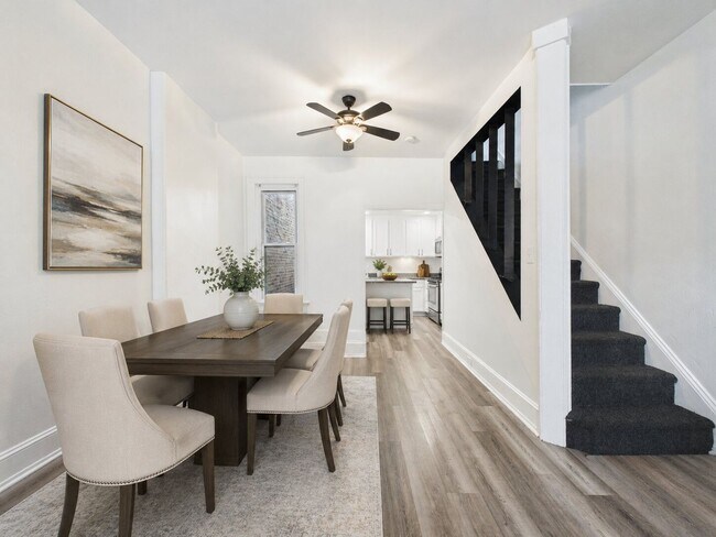 Foto del edificio - 2 story, 2 bed 1 bath house - newly remodeled AUGUST 1