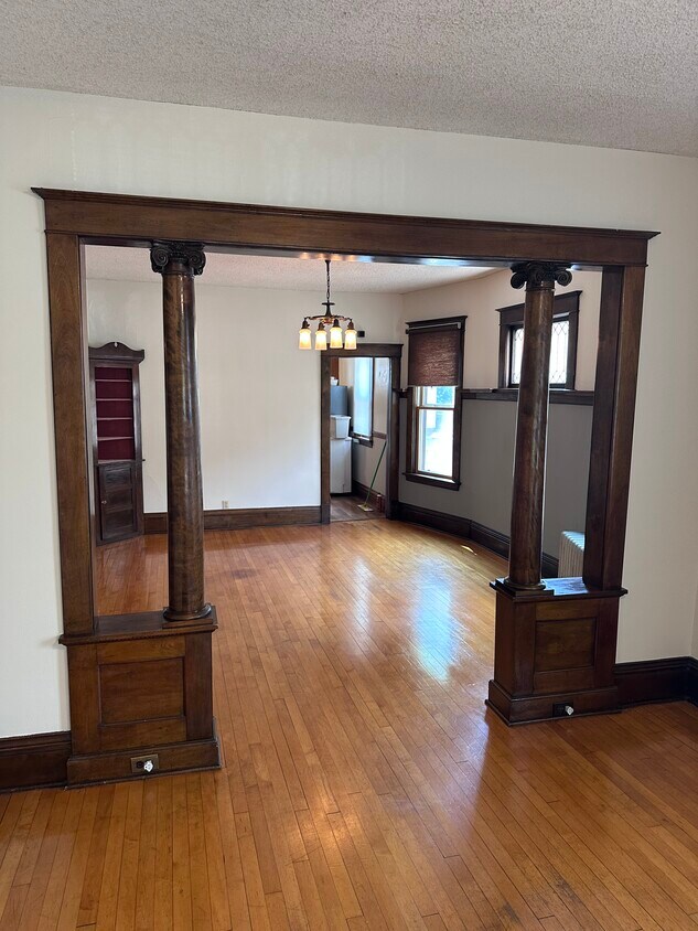 Foto principal - 312 University Ave NE