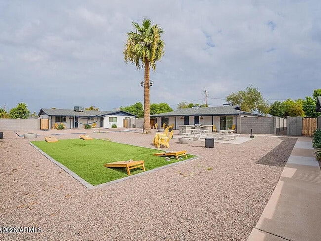 Building Photo - 1212 E Tempe Dr
