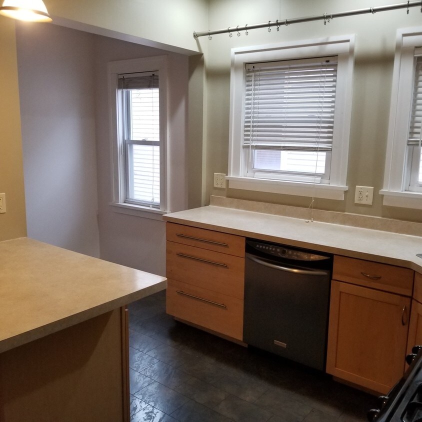Foto principal - 320 West Ave