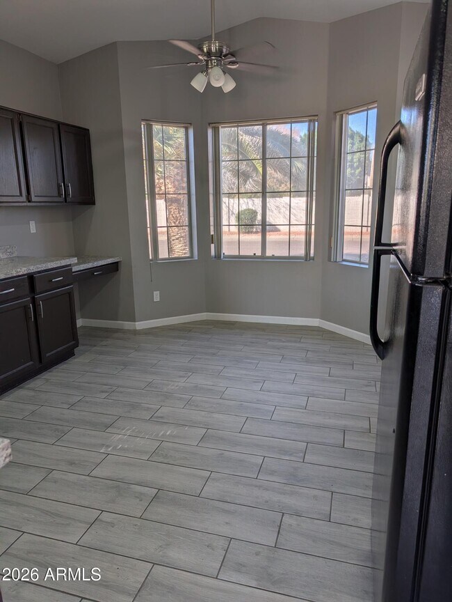 Foto del edificio - 15801 N 11th Ave