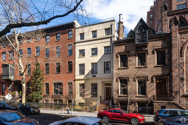 Foto del edificio - 9 W Tenth St