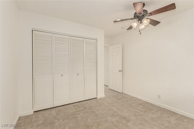 Foto del edificio - 6358 Meadowlark Ln