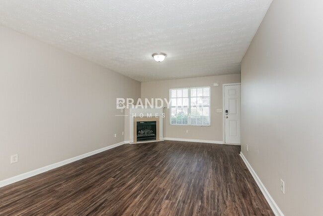 Building Photo - 621 Carlton Pointe Dr