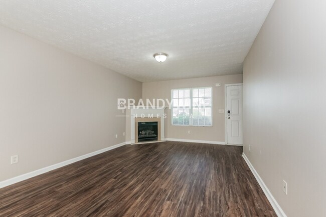Foto del edificio - 621 Carlton Pointe Dr