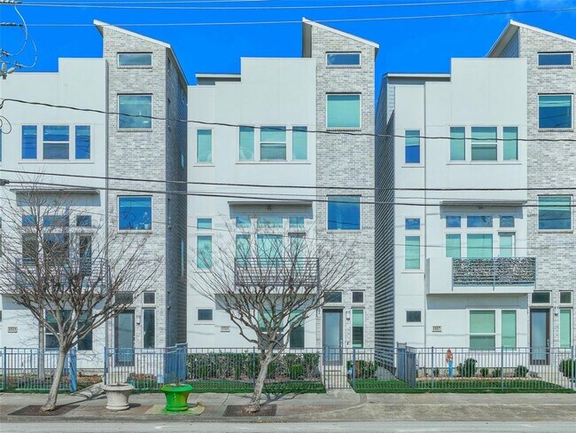Foto del edificio - 1515 Elgin St