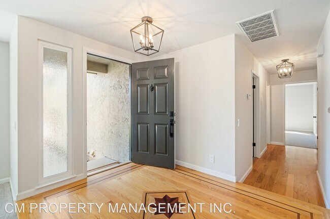 Foto del edificio - 5 br, 3 bath House - 15345 La Mar Drive