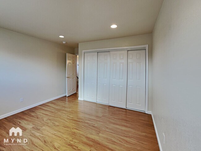 Foto del edificio - 875 Glen Vista Dr