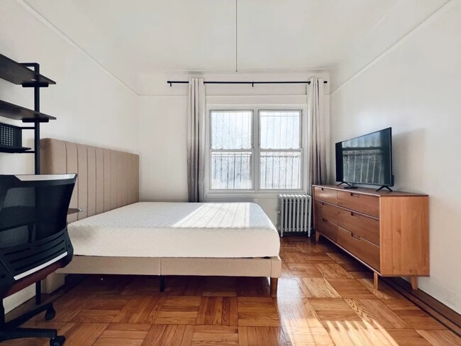 Furnished room/NOT APARTMENT - Furnished room/NOT APARTMENT